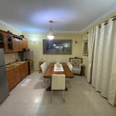 Appartamento Shkoder Lägenhet *